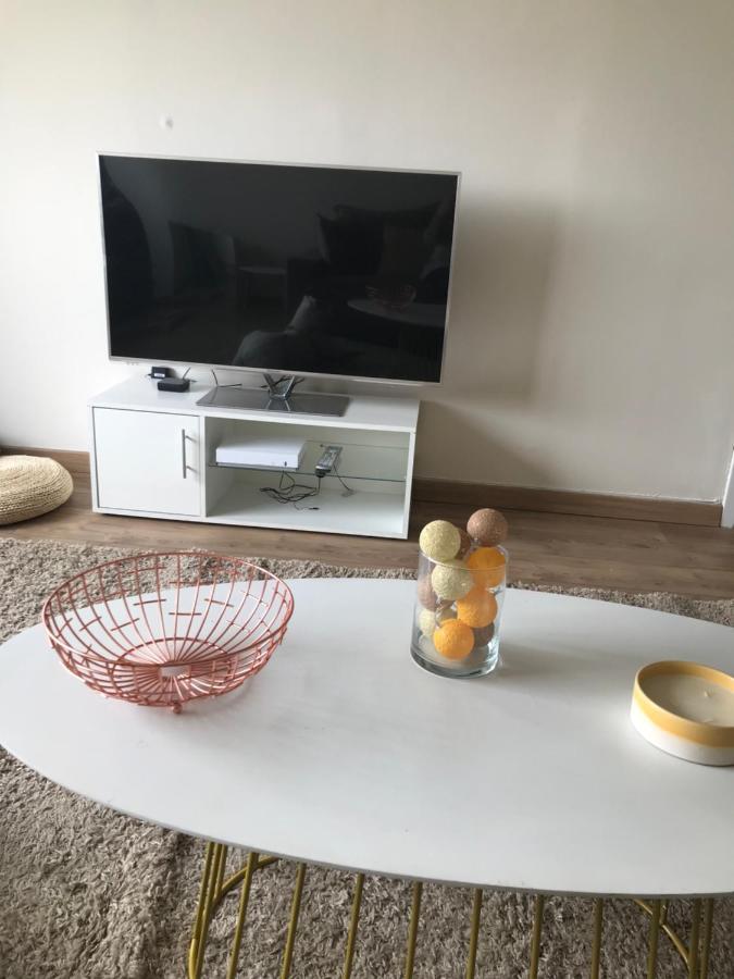 Appartement Cosy Hyper Centre Loulou At Home Bethune Bagian luar foto